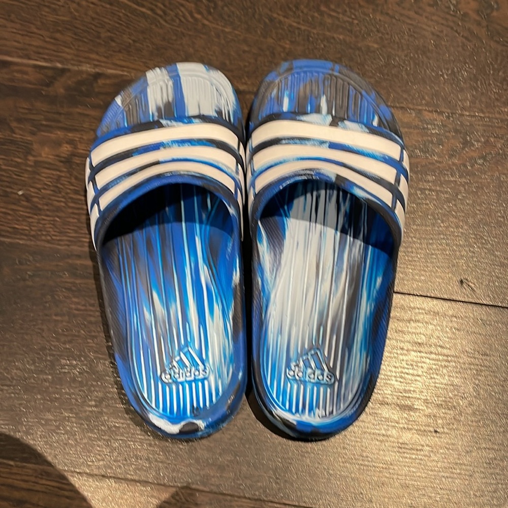 Kids blue marble adidas Slides sz 2